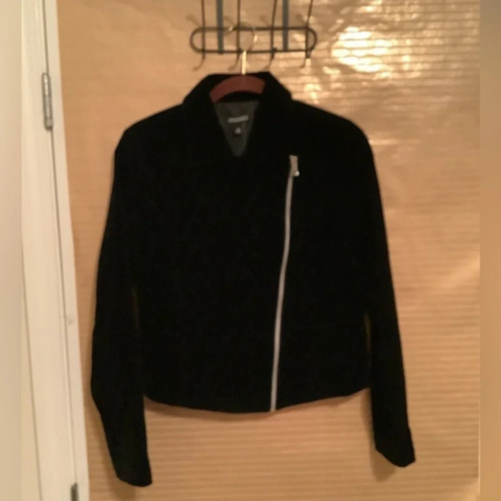 NICE👍..ROZ & ALI~BLACK VELVET,BLAZER/ JACKET~NWOT~XS- S